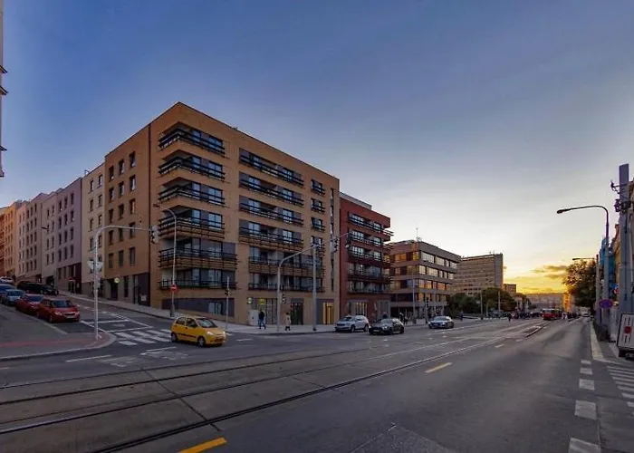 Viktoria N6 With Garage & Balcony *