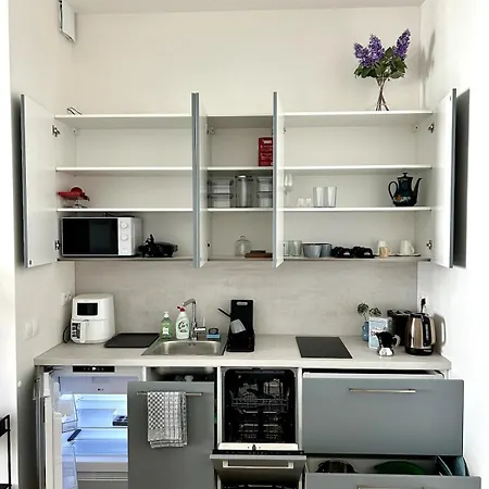 아파트 Viktoria N6 With Garage & Balcony 프라하
