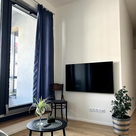 Daire Viktoria With Garage & Balcony *